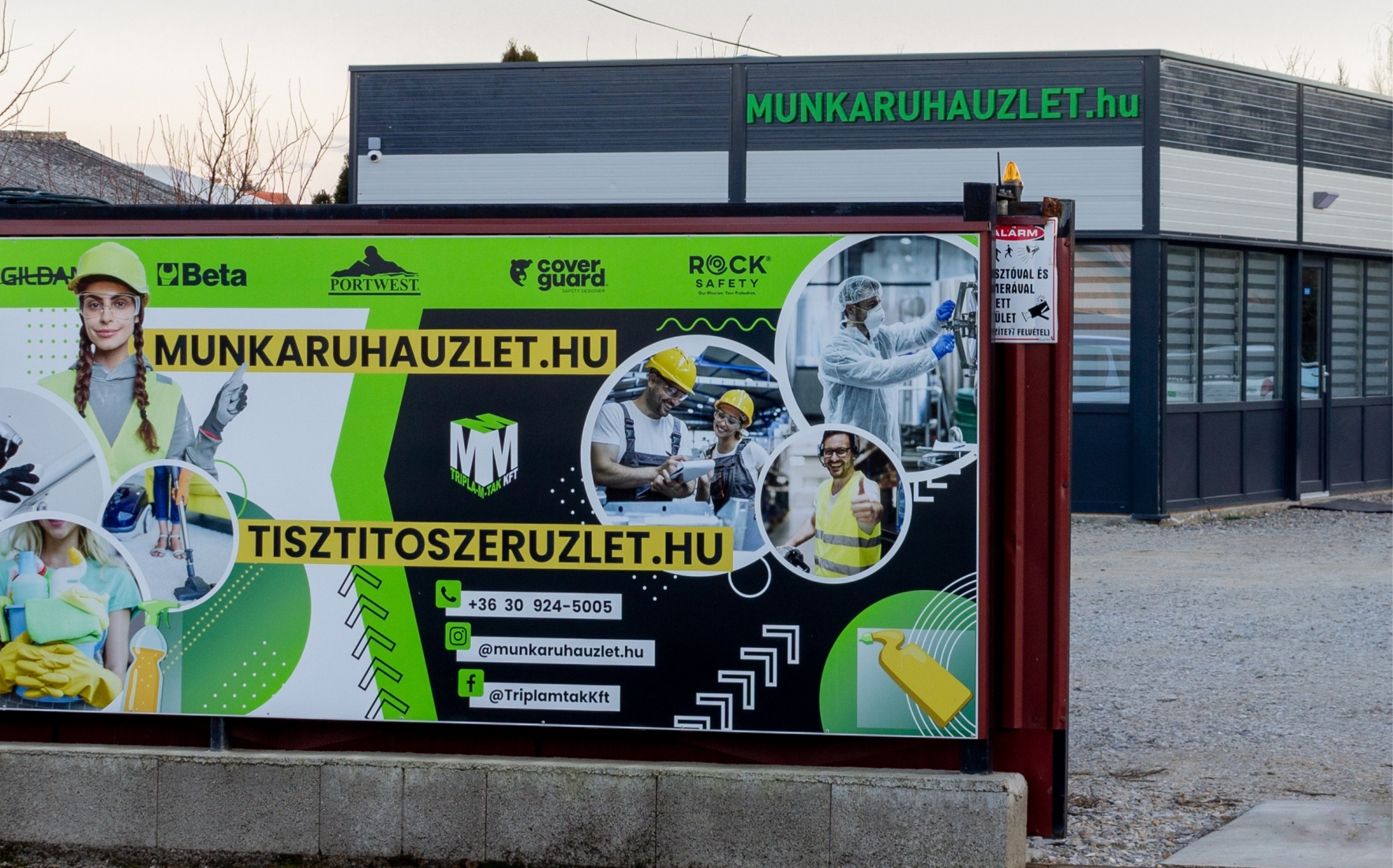 Üzletünk – kirakat/üzletfront